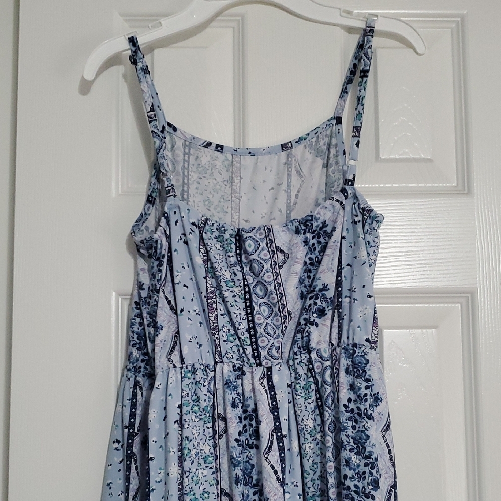 Floral Patterned Dress - Picture 3 of 4